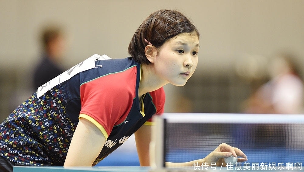 勇士42分大胜马刺.