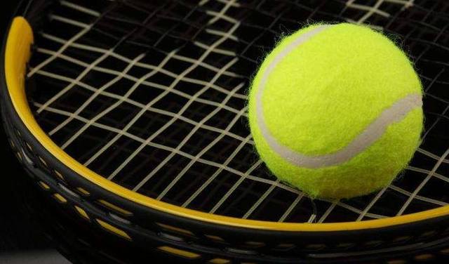 泽连斯基访美期间赠特朗普高尔夫球杆